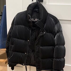 Aritzia Black Superpuff Puffer Jacket